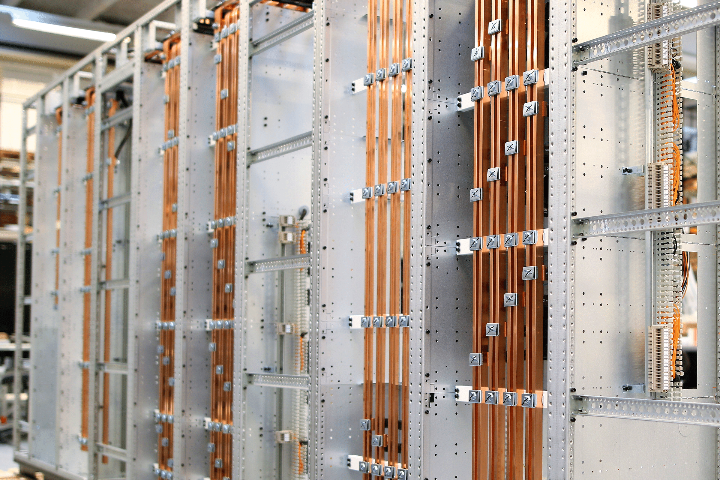 Busbar section for Logstrup modular systems