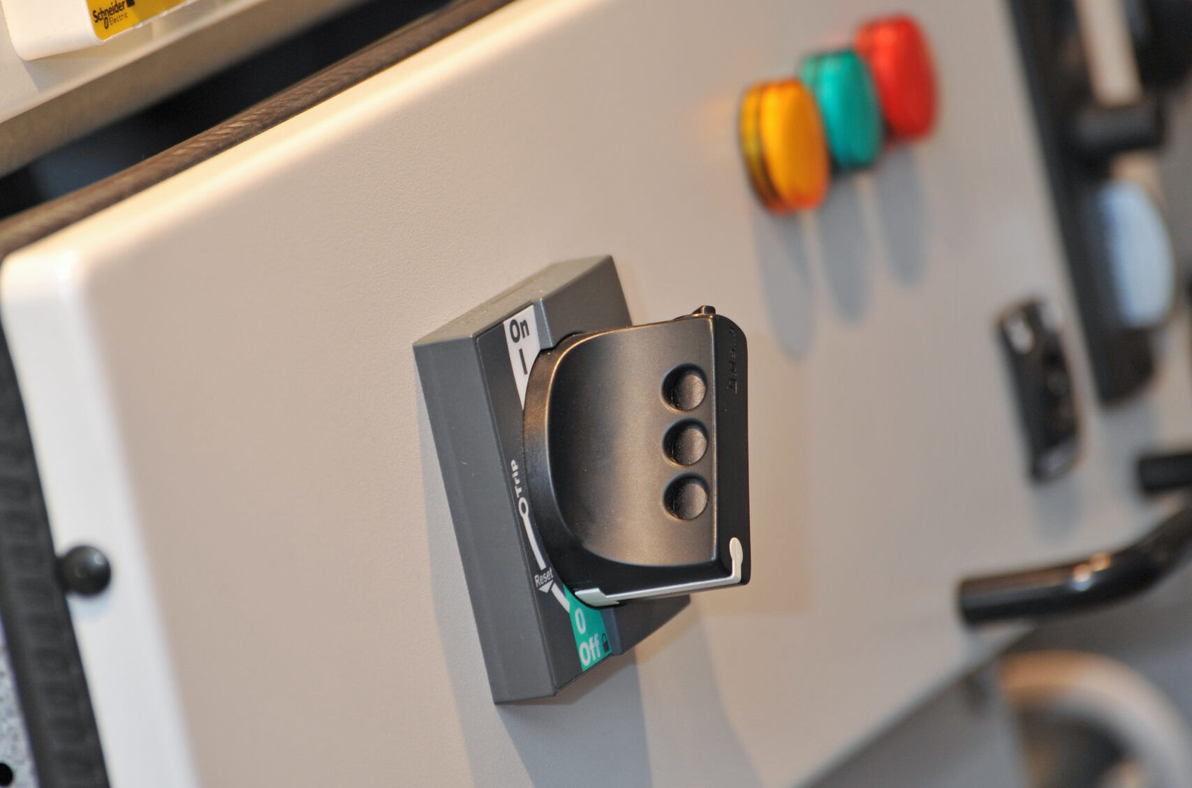 Logstrup low voltage electrical Switchgear components. In particular, Withdrawable units