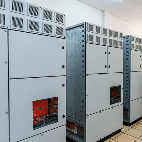 Système modulaire Logstrup, tableaux de distribution - panneaux MCC (Motor control centre). Contact pour les panneaux basse tension.