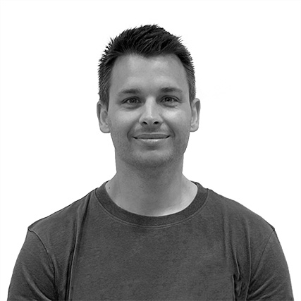 ege Yildirim est employé chez Logstrup qui fabrique des composants de tableaux électriques.
